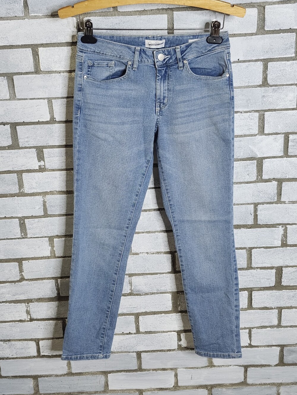• Jessica Simpson Women's Low Rise Rolled Crop Skinny Jeans 4 Blue Light Wash